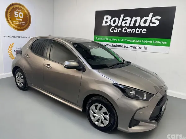 Toyota Yaris Hatchback, Petrol Hybrid, 2021, Brown