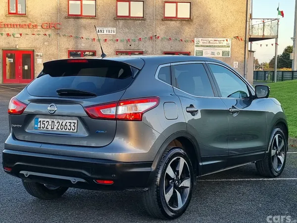 Nissan Qashqai Hatchback, Diesel, 2015, Grey