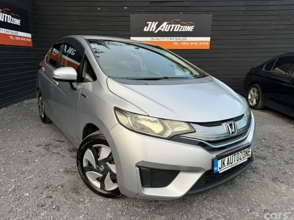 Honda Fit Hatchback, Petrol Hybrid, 2015, Silver