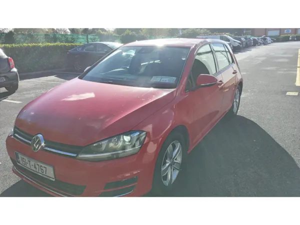 Volkswagen Golf Hatchback, Petrol, 2015, Red