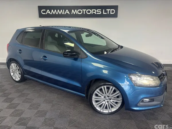 Volkswagen Polo Hatchback, Petrol, 2014, Blue