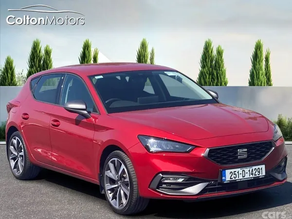 SEAT Leon Hatchback, Petrol Plug-in Hybrid, 2025, Red