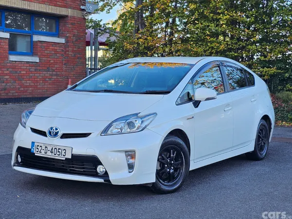 Toyota Prius Hatchback, Petrol Hybrid, 2015, White