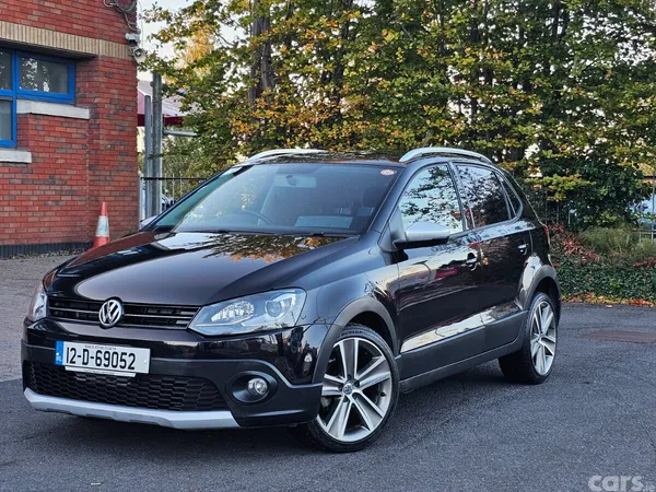 Volkswagen Polo Hatchback, Petrol, 2012, Black