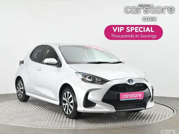 Toyota Yaris Hatchback, Petrol Hybrid, 2021, Silver