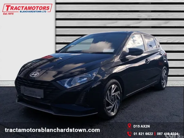 Hyundai i20 Hatchback, Petrol, 2024, Black