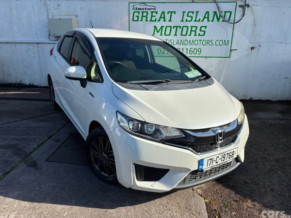 Honda Fit Hatchback, Petrol Hybrid, 2017, White