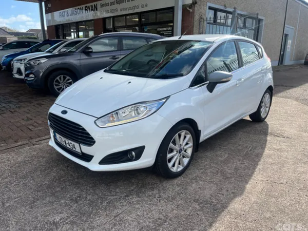 Ford Fiesta Hatchback, Diesel, 2017, White