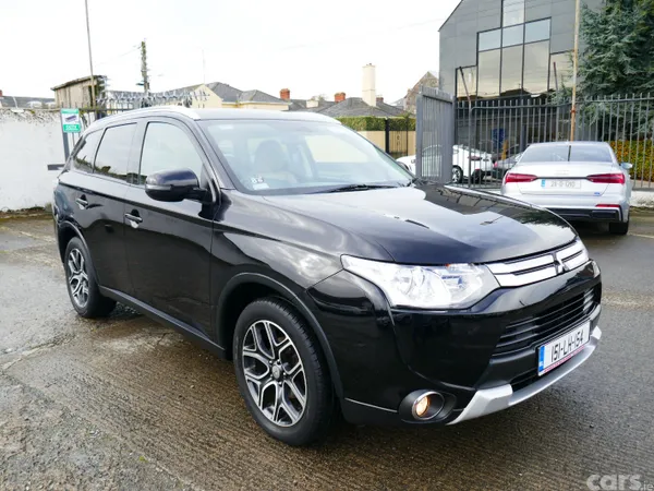 Mitsubishi Outlander SUV, Diesel, 2015, Black
