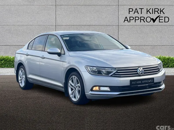 Volkswagen Passat Saloon, Diesel, 2015, Silver