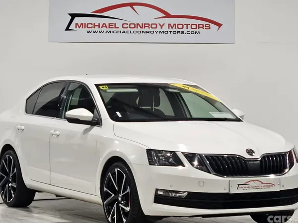 Skoda Octavia Hatchback, Diesel, 2018, White