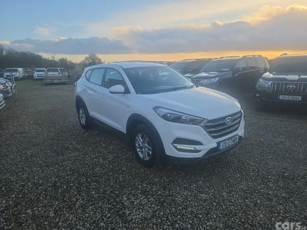 Hyundai Tucson SUV, Diesel, 2017, White