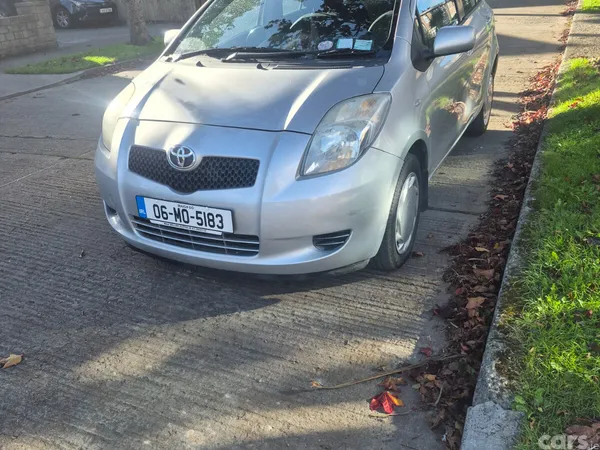 Toyota Yaris Hatchback, Petrol, 2006, Silver