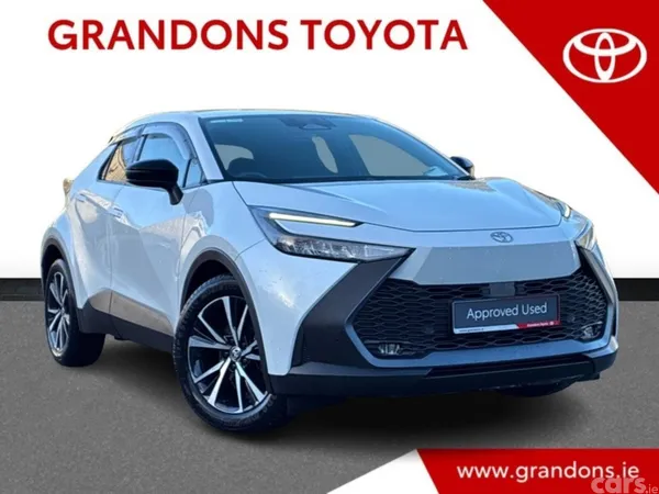 Toyota C-HR SUV, Petrol Hybrid, 2024, White