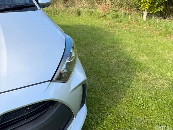 Toyota Yaris Hatchback, Petrol Hybrid, 2021, Silver