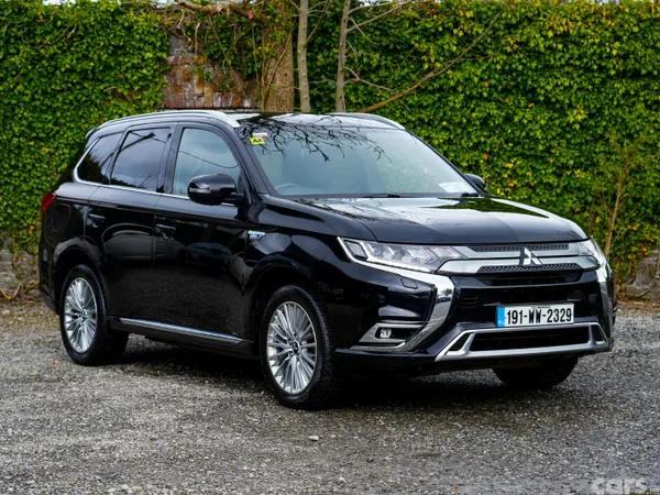 Mitsubishi Outlander SUV, Petrol Plug-in Hybrid, 2019, Black