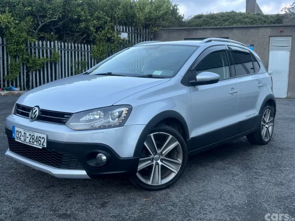 Volkswagen Polo Hatchback, Petrol, 2013, Silver