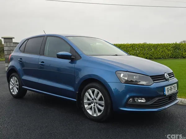 Volkswagen Polo Hatchback, Petrol, 2016, Blue