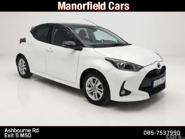 Toyota Yaris Hatchback, Petrol Hybrid, 2023, White