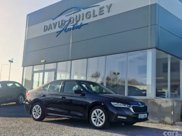 Skoda Octavia Saloon, Diesel, 2022, Black