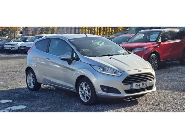 Ford Fiesta Hatchback, Petrol, 2016, Silver