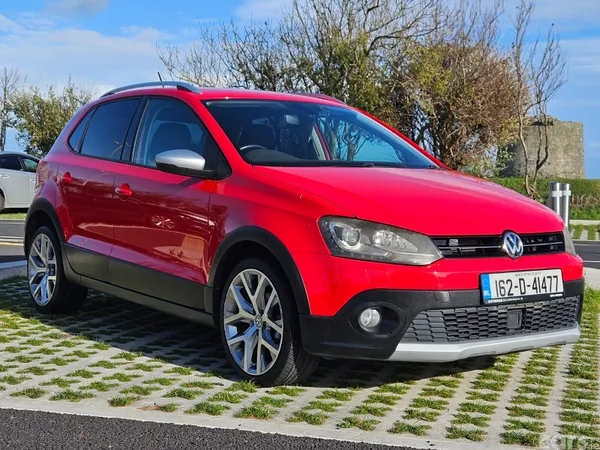 Volkswagen Polo Hatchback, Petrol, 2016, Red