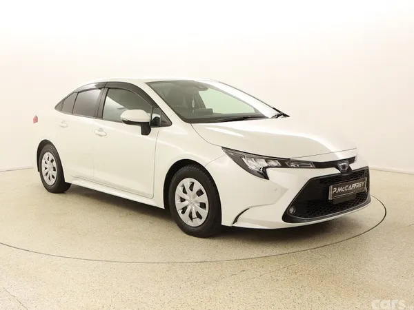 Toyota Corolla Saloon, Petrol Hybrid, 2021, White