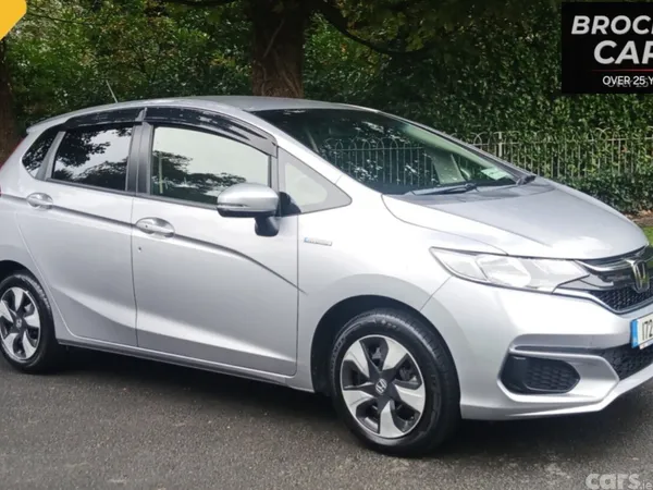 Honda Fit Hatchback, Petrol Hybrid, 2017, Silver
