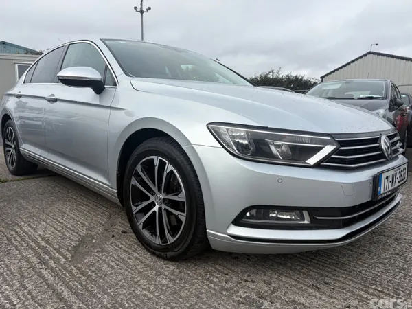 Volkswagen Passat Saloon, Diesel, 2017, Silver