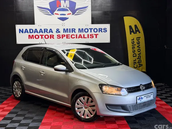 Volkswagen Polo Hatchback, Petrol, 2014, Silver