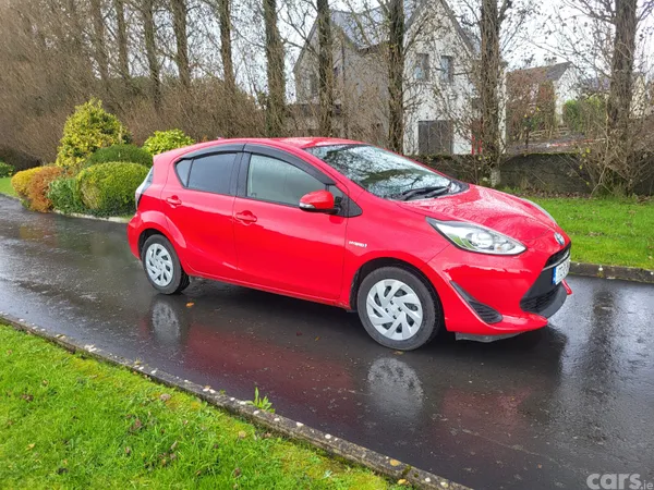 Toyota Aqua Hatchback, Petrol Hybrid, 2017, Red
