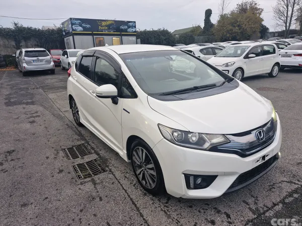 Honda Fit Hatchback, Petrol Hybrid, 2014, White