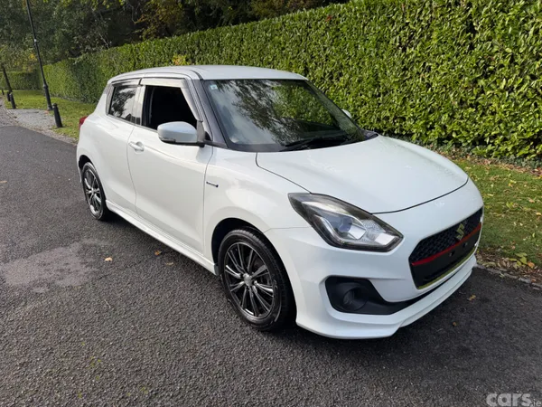 Suzuki Swift Hatchback, Petrol Hybrid, 2017, White
