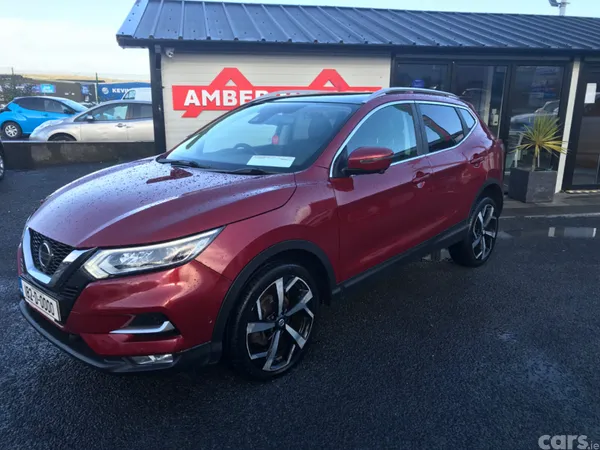 Nissan Qashqai SUV, Petrol, 2018, Red