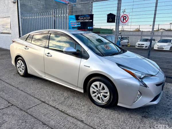 Toyota Prius Saloon, Petrol Hybrid, 2017, Silver
