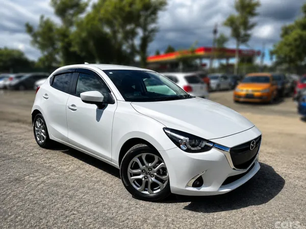 Mazda Demio Hatchback, Diesel, 2018, White