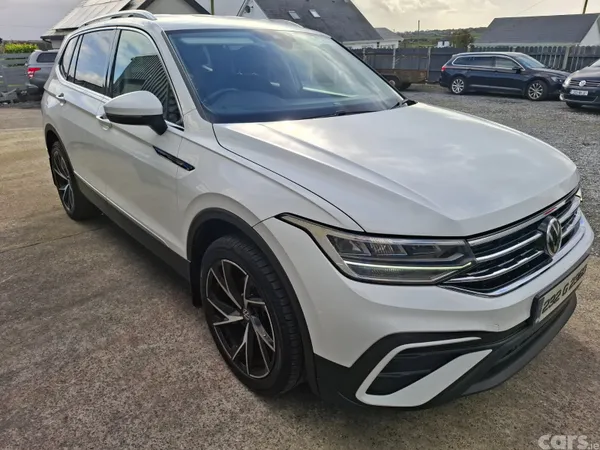 Volkswagen Tiguan SUV, Petrol, 2023, White