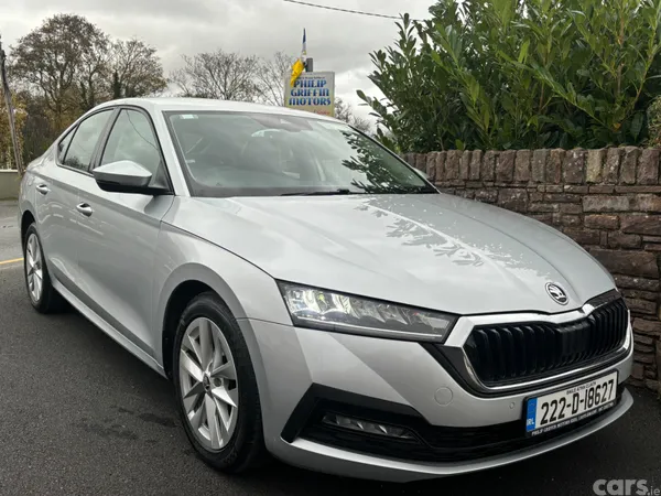 Skoda Octavia Hatchback, Diesel, 2022, Grey