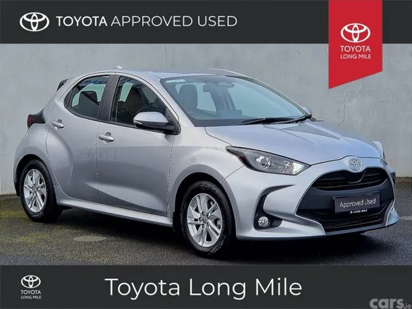 Toyota Yaris Hatchback, Petrol Hybrid, 2023, Silver