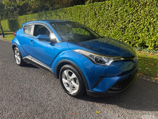 Toyota C-HR SUV, Petrol Hybrid, 2017, Blue