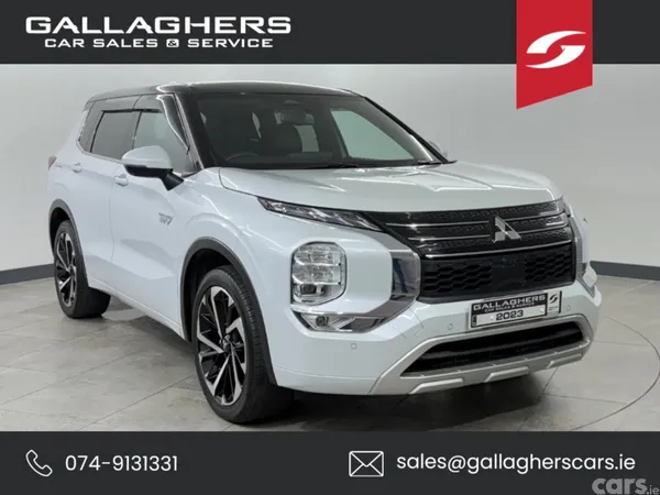 Mitsubishi Outlander SUV, Petrol Plug-in Hybrid, 2023, White