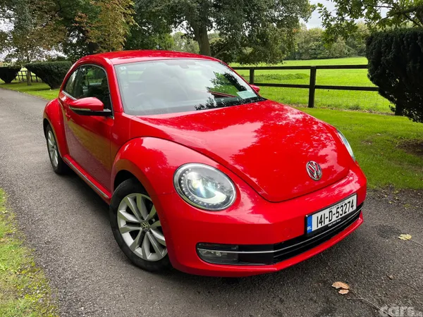 Volkswagen Beetle Hatchback, Petrol, 2014, Red