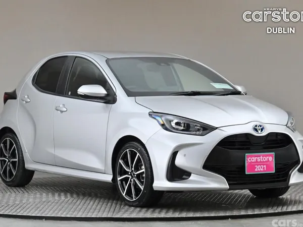Toyota Yaris Hatchback, Petrol Hybrid, 2021, Silver