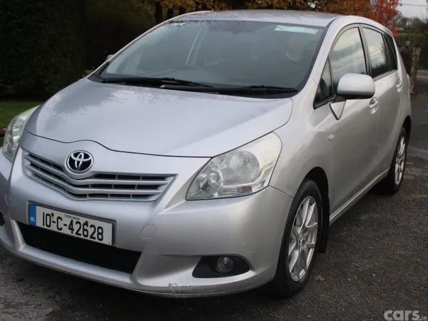 Toyota Verso MPV, Diesel, 2010, Silver