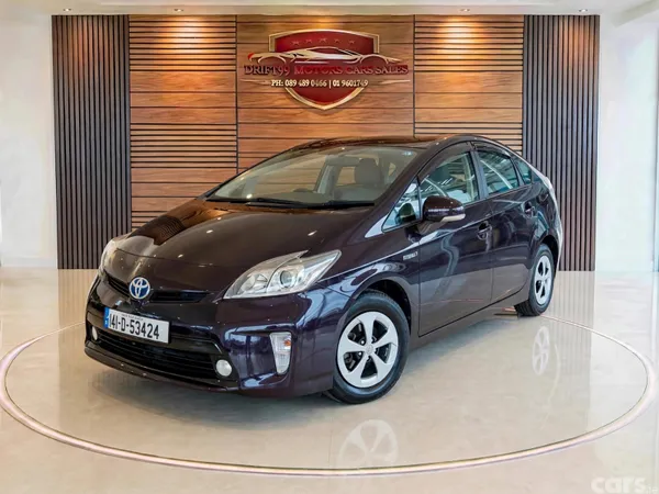 Toyota Prius Hatchback, Petrol Hybrid, 2014, Red