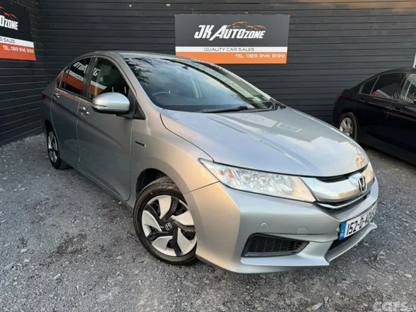 Honda Grace Saloon, Petrol Hybrid, 2015, Silver
