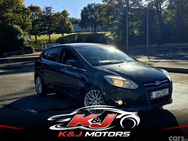 Ford Focus Hatchback, Petrol, 2013, Grey