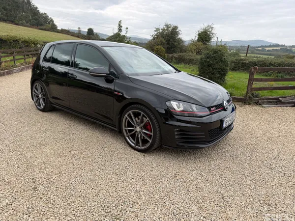 Volkswagen Golf Hatchback, Petrol, 2015, Black