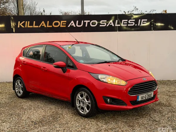 Ford Fiesta Hatchback, Petrol, 2014, Red