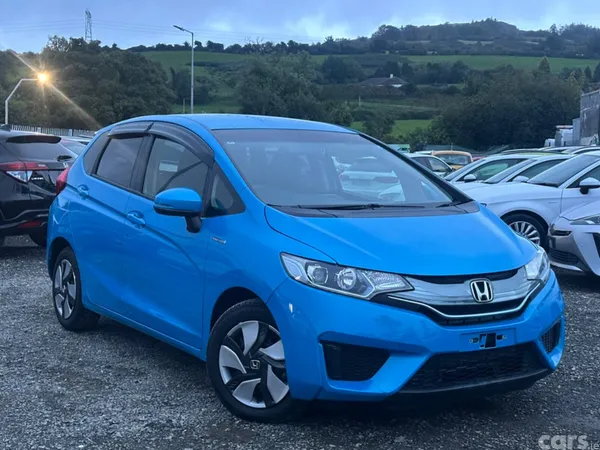 Honda Fit Hatchback, Petrol Hybrid, 2017, Blue